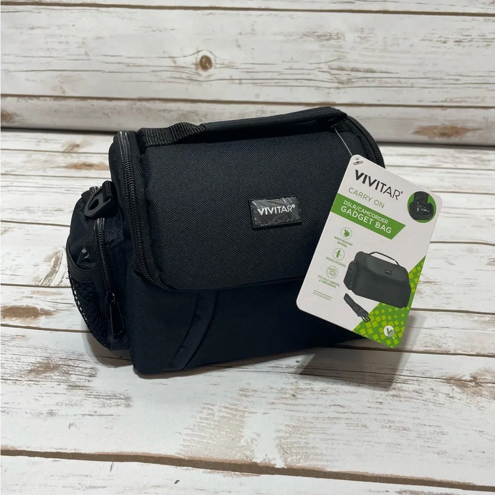 Vivitar Gadget Bag. NWT